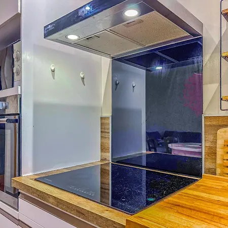 3 Elegant Et Lumineux Apartment